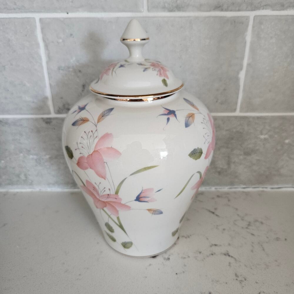 Vintage Ethan Allen Lidded Porcelain Ginger Jar Vase Floral Print